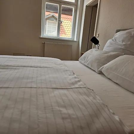 Zentral In Fussgaengerzone, 3 Schlafzimmer, 6 Personen Apartment *
