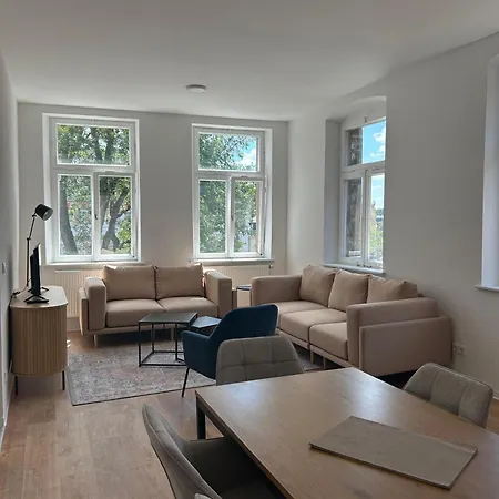 Zentral In Fussgaengerzone, 3 Schlafzimmer, 6 Personen Apartment *